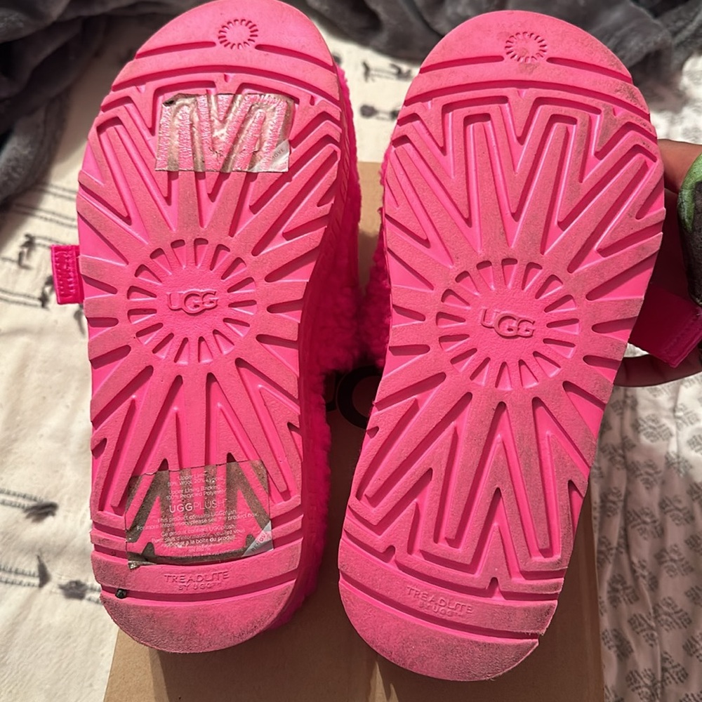 Worn - Picture 4 of 4